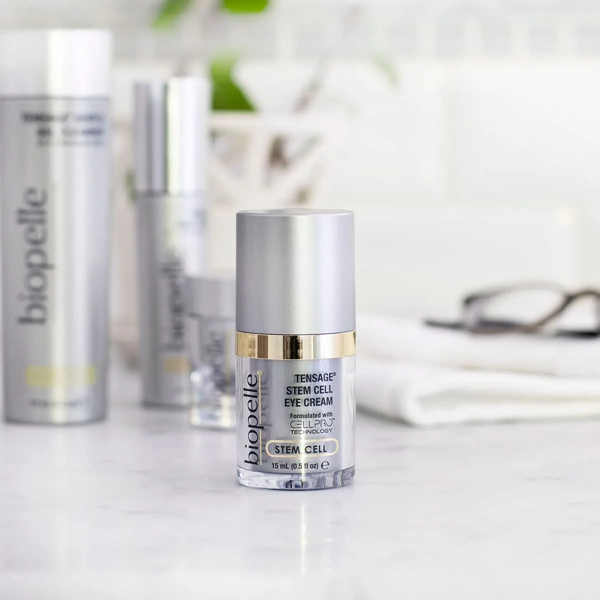 Крем для глаз Biopelle Tensage Stem Cell Eye Cream, крем для области под глазами от темных кругов, отечности и мешков, с технологией CellPro, кофеином, ретинолом и пептидами, 0,5 унции. — фото 4
