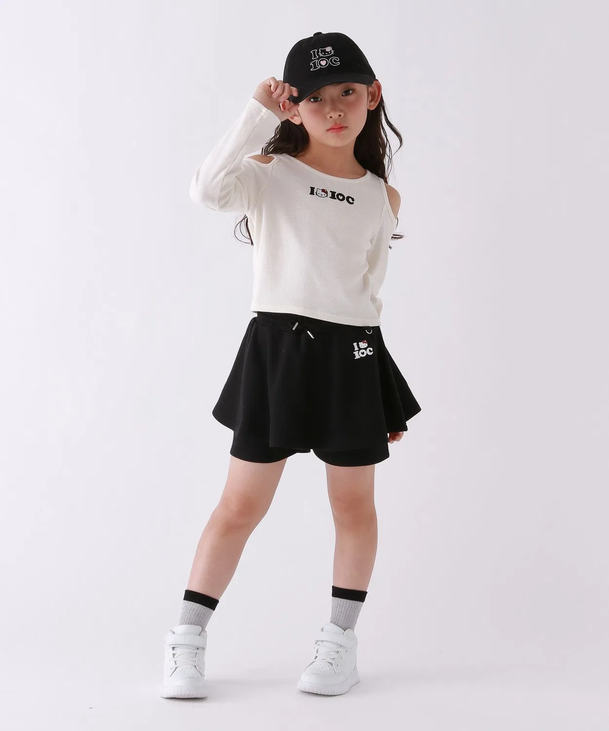Детская футболка с принтом Hello Kitty офф-шолдер 10C REPIPI repipi armario, Black — фото 3