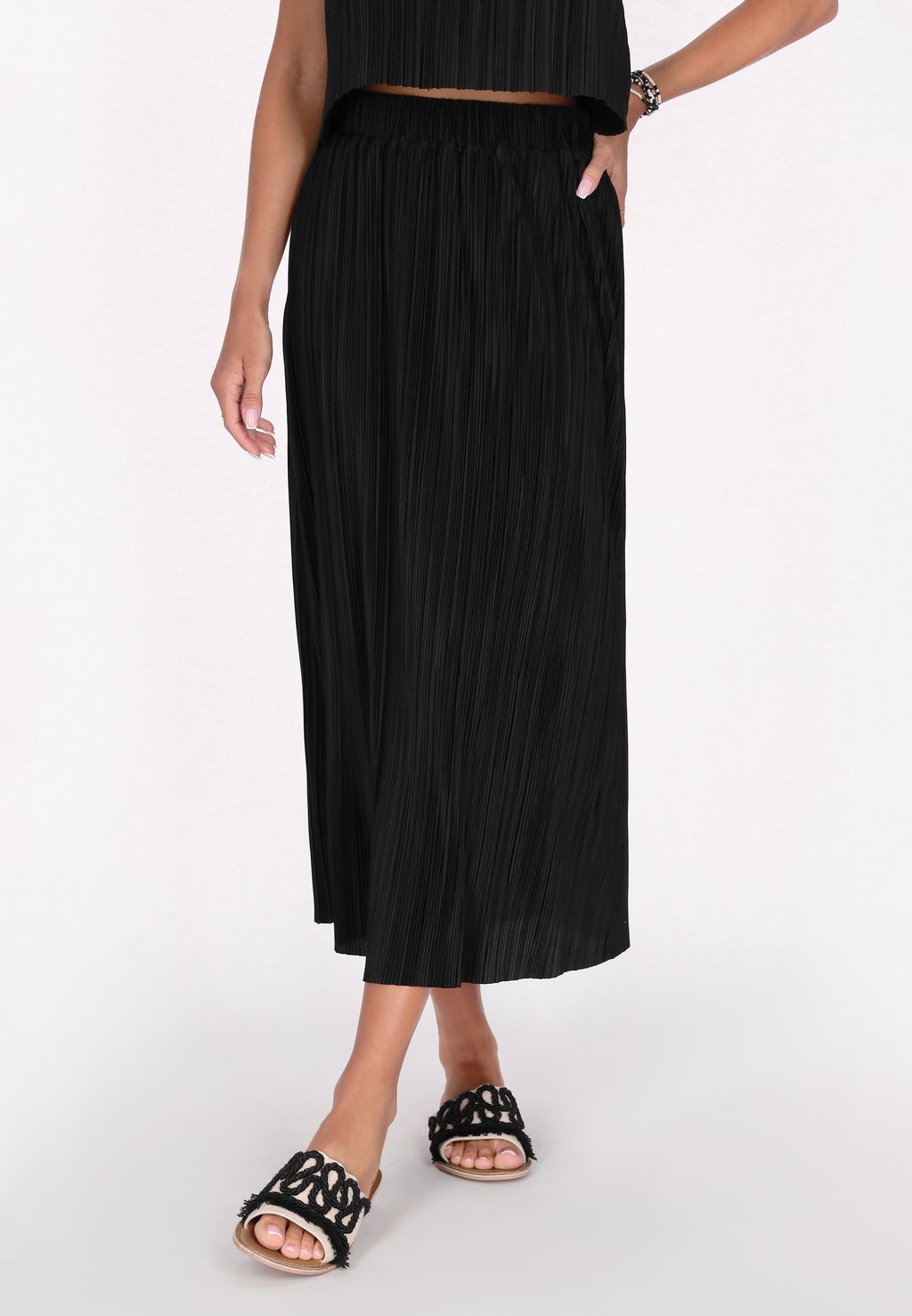 

Юбка плиссированная A-line skirt IZIA, черный