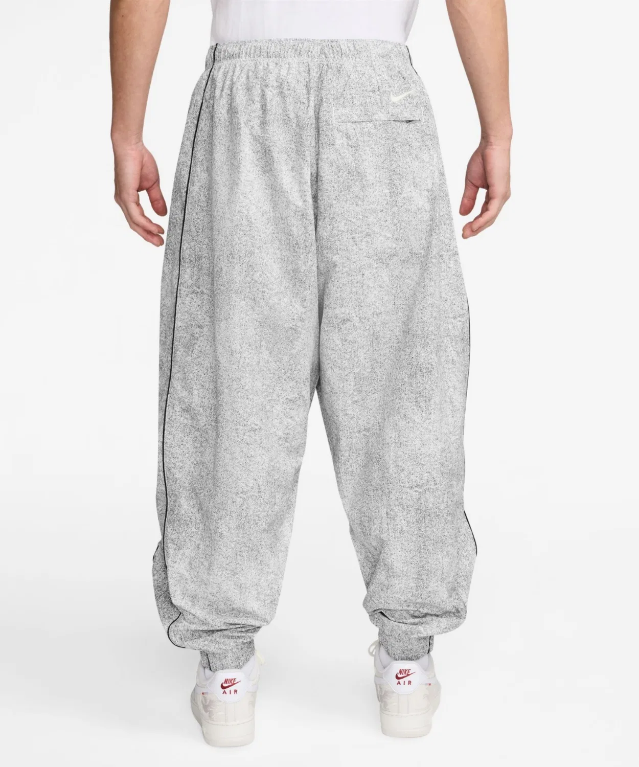 Мужские спортивные брюки Nike Club Rules с принтом, модель IQ8431-100 NIKE, White — фото 2