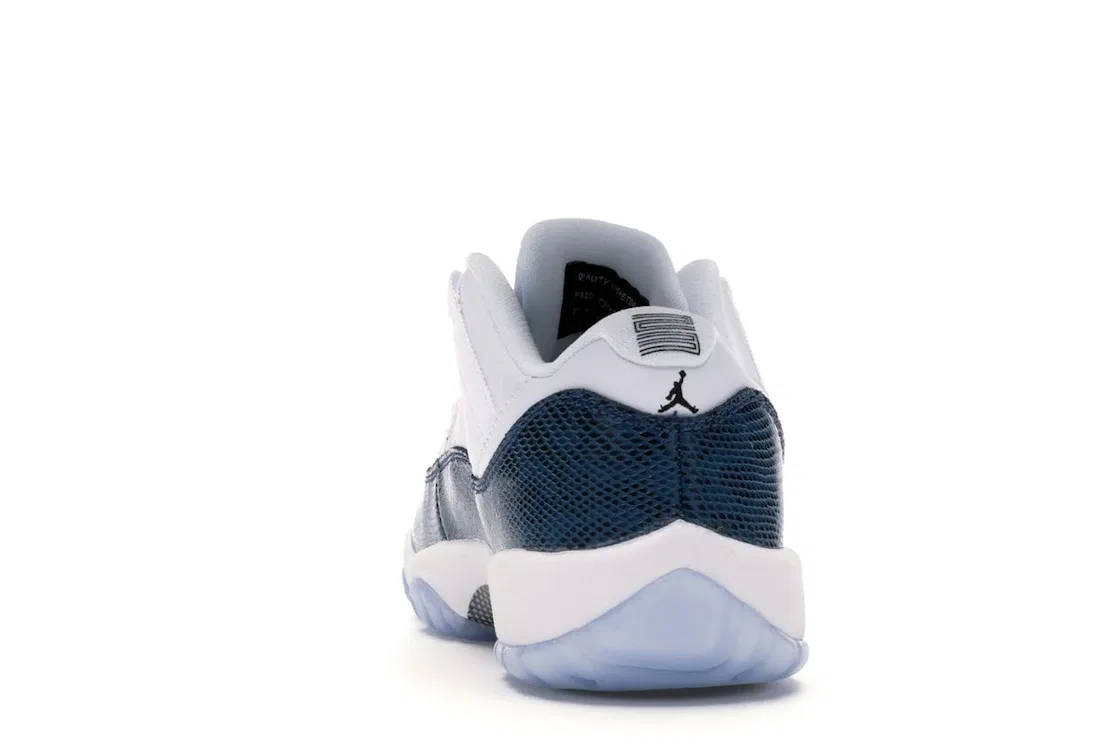 Детские кроссовки с низким верхом Jordan 11 Retro Low, White/Black-Navy — фото 4