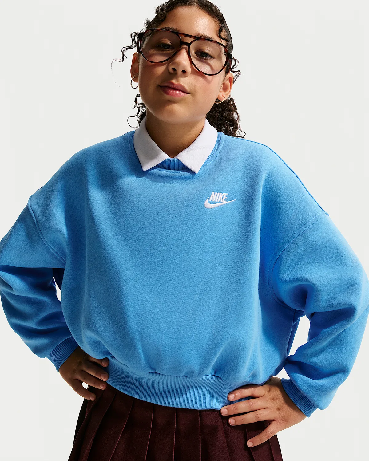Детский свитшот Nike Sportswear Club Fleece с круглым воротом, University Blue/University Blue/White — фото 3