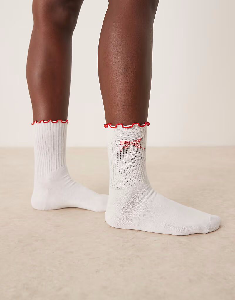 

Носки ASOS DESIGN с оборкой и бантом в клетку