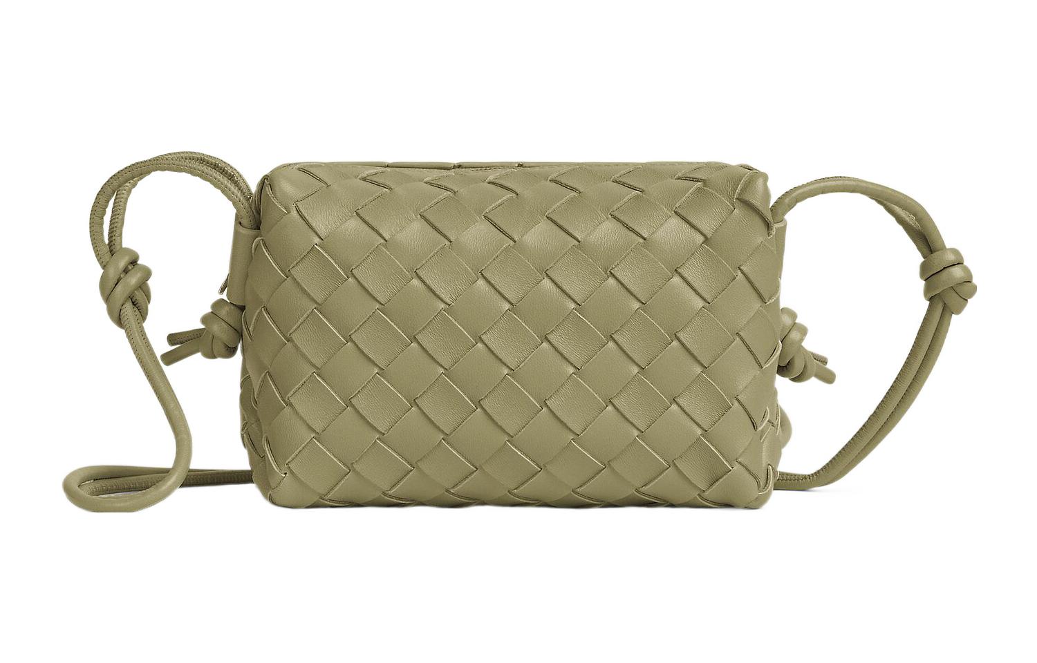 

Bottega Veneta Миниатюрная камера с плетеным ремешком