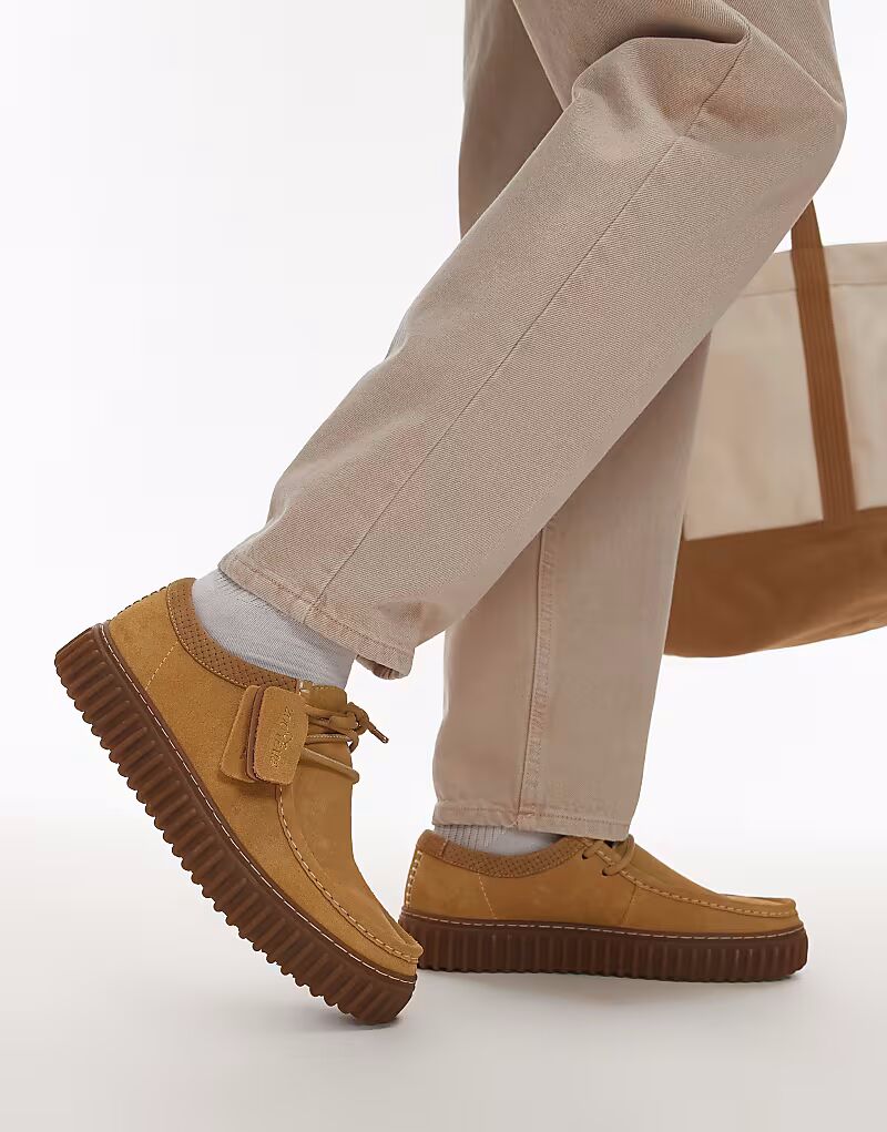 

Туфли Clarks Torhill lo из золотисто-коричневой замши