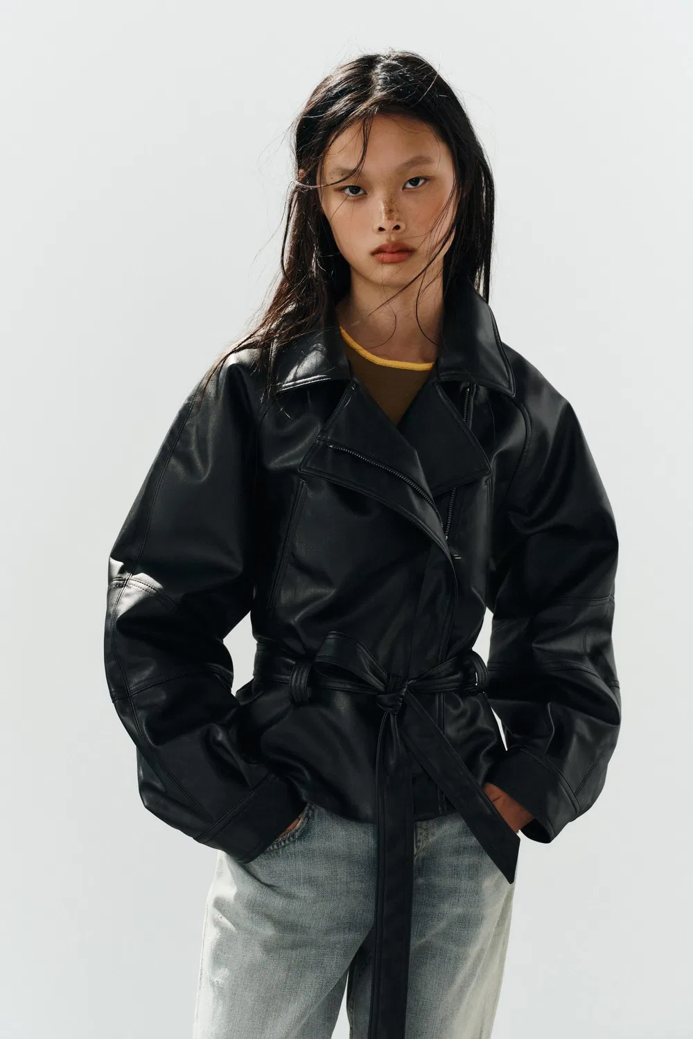 Куртка из искусственной кожи с поясом ZARA, Czarny