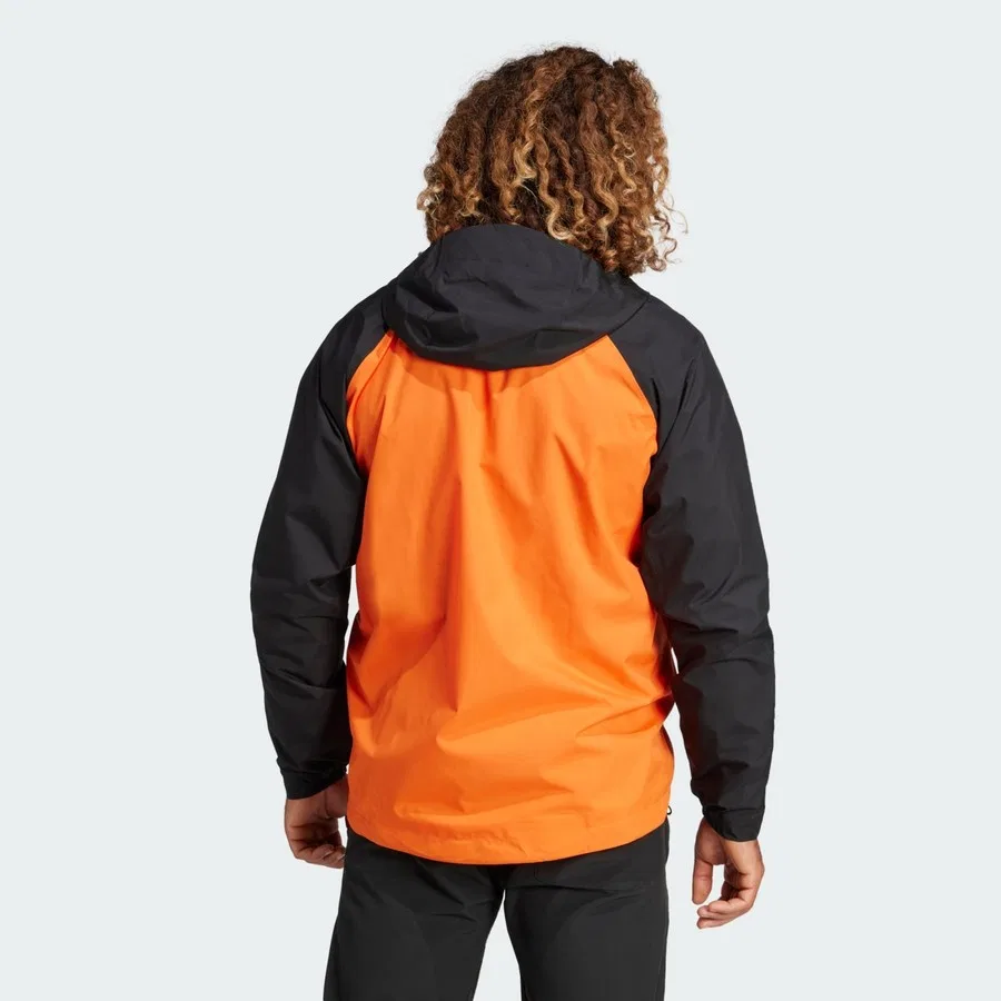 Дождевик с капюшоном Terrex Multi 2L RAIN.RDY adidas, Оранжево-черный — фото 2