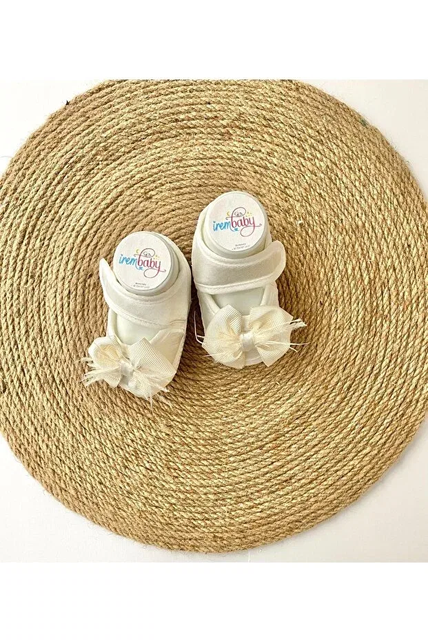Детские пинетки с кружевным бантом Irembaby, Cream
