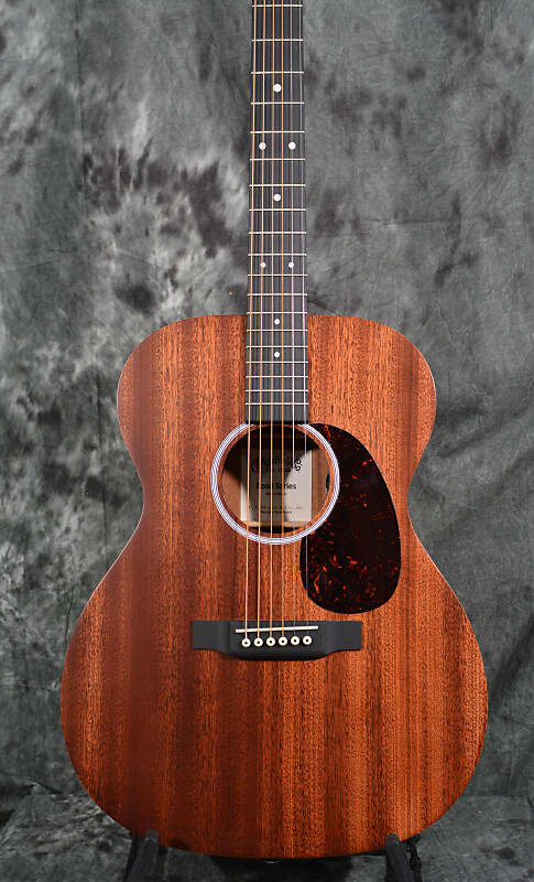 

Гитара Martin 000-10E Road Series Sapele Auditorium Acoustic Electric, коричневый