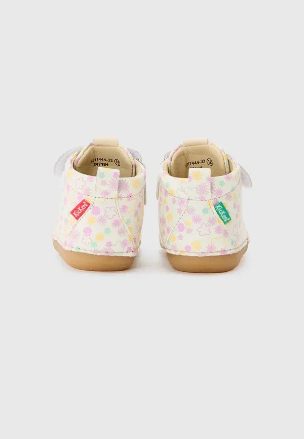 Детские кроссовки Kickers, белый — фото 3