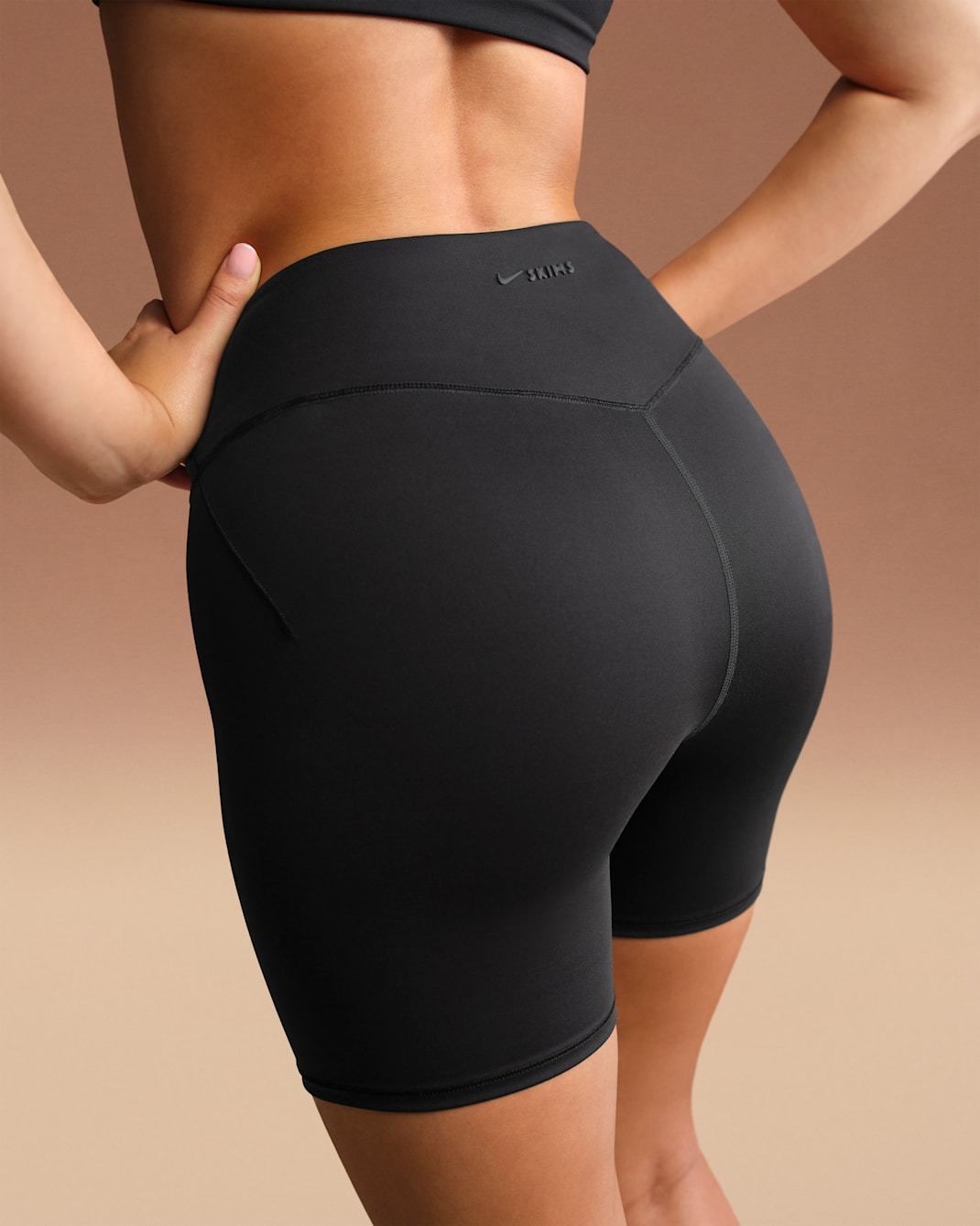Шорты NikeSKIMS Matte Women's High-Waisted 5" Biker, черный — фото 3