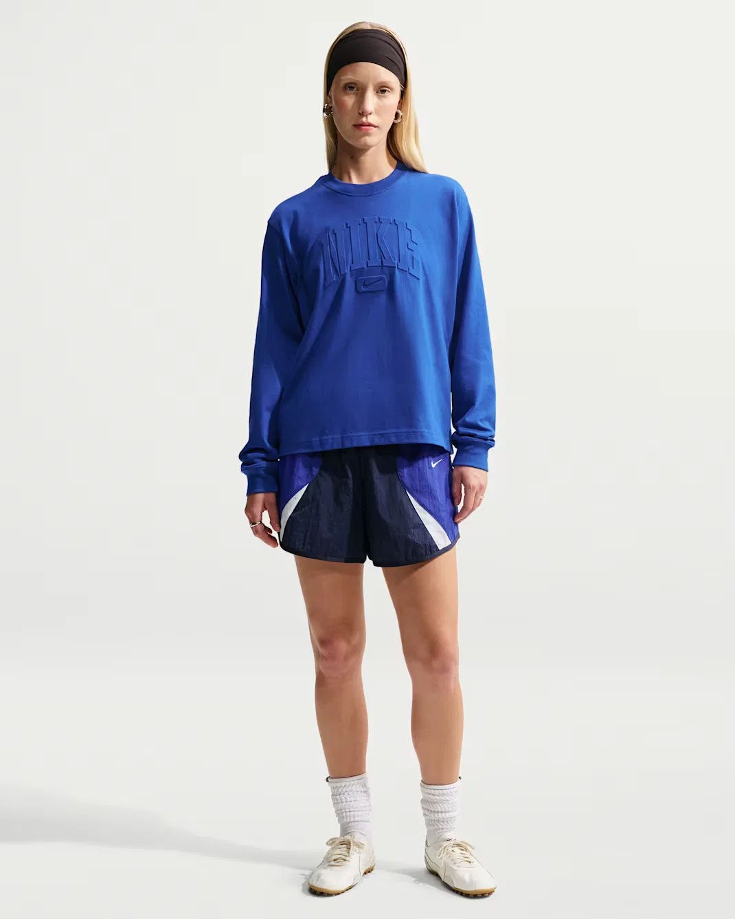Женская свободная футболка с длинными рукавами Nike Sportswear Classic, Old Royal — фото 4