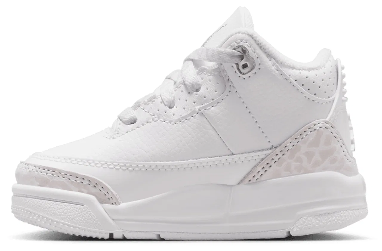 Кроссовки для мальчиков Retro 3 Jordan, цвет Metallic Silver/White/White — фото 2