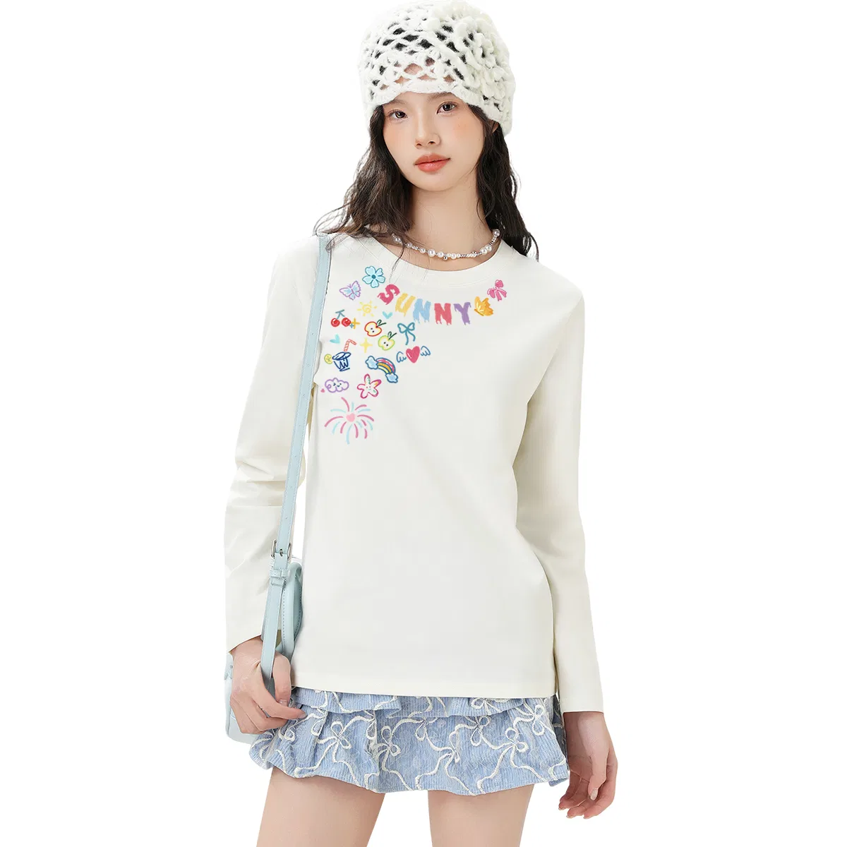 Футболка детская с принтом Sunshine Graffiti MINISO, White With Sunshine Graffiti Front Neck Logo — фото 4