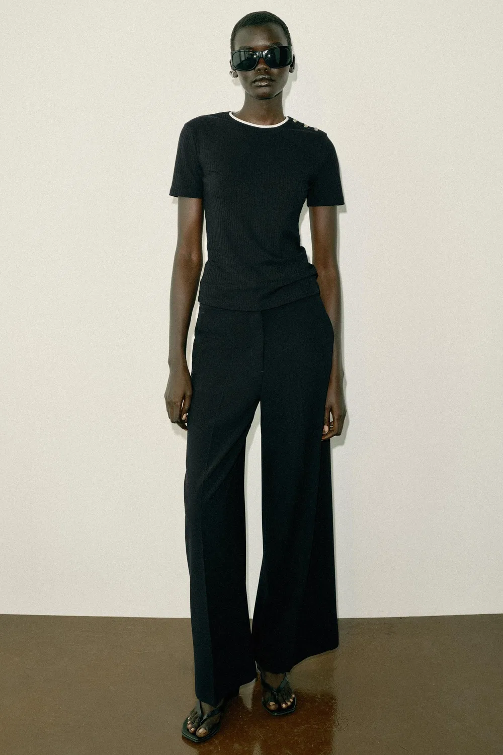 Футболка с отделкой пуговицами ZARA, Black