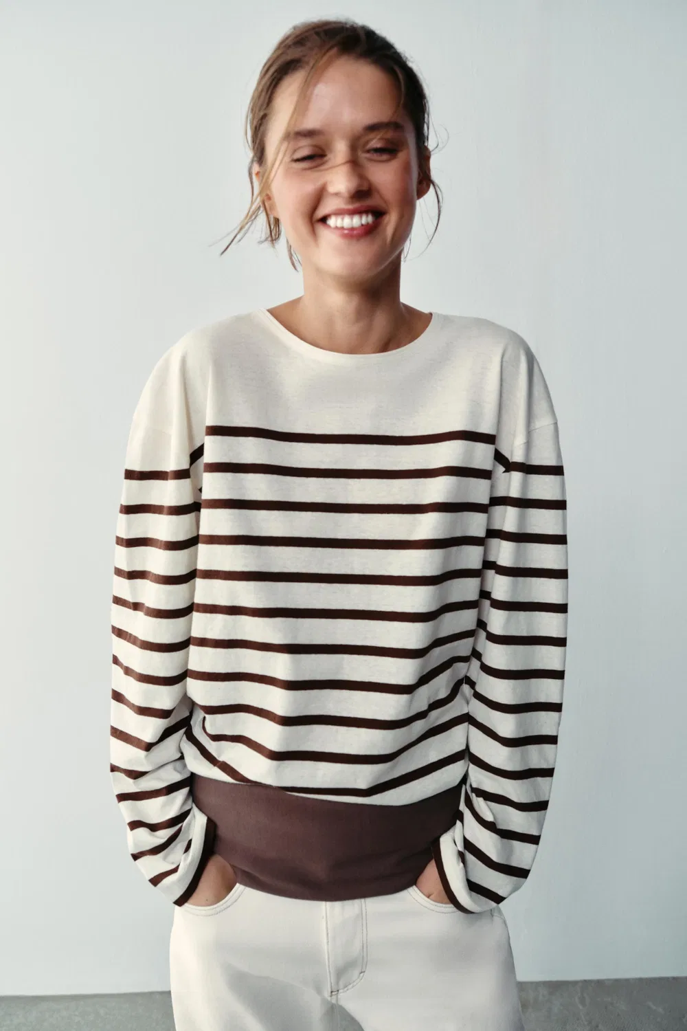 Футболка в полоску из хлопка и льна ZARA, Ecru/Brown — фото 2