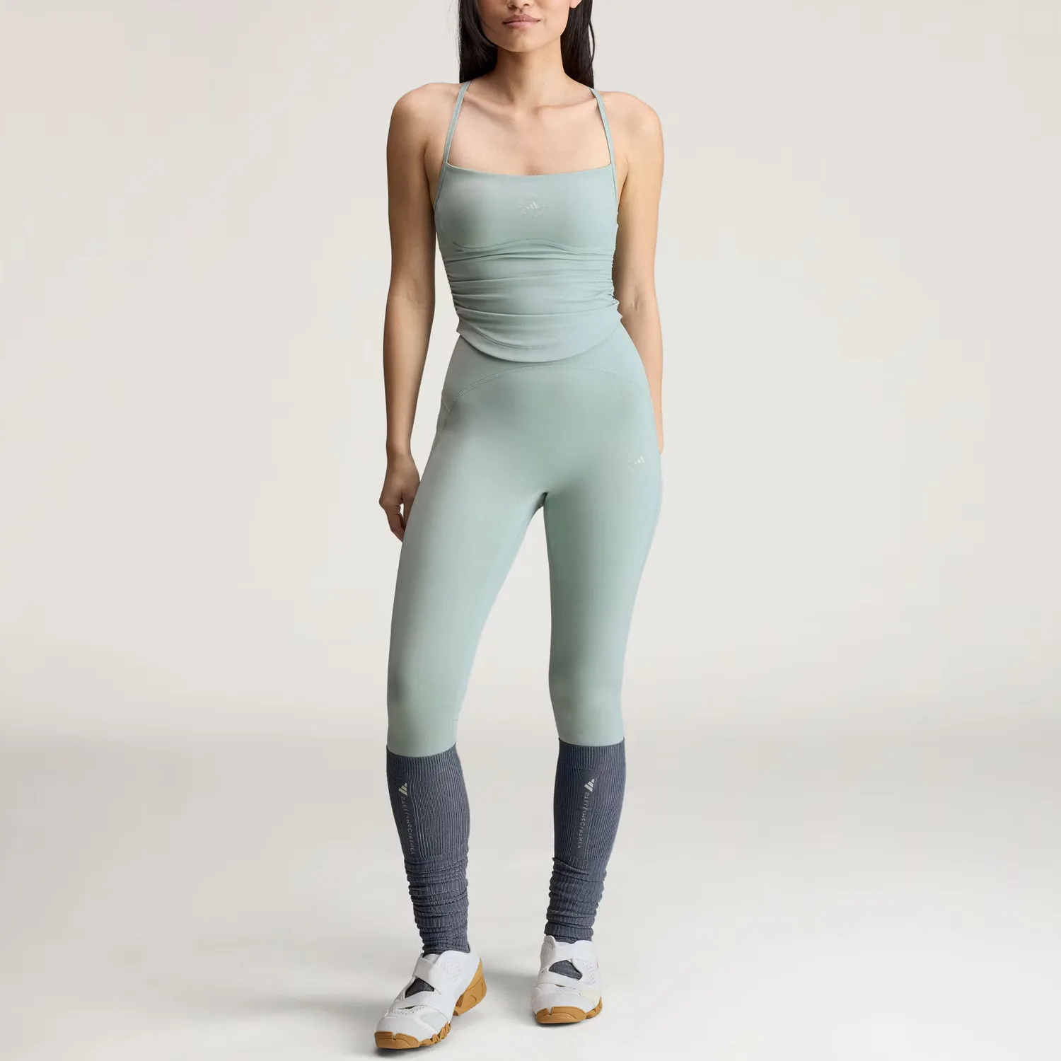 Stella McCartney STUDIO SPAGHETTI CROP TOP майка женская Adidas, wonder светло-серый зеленый — фото 3