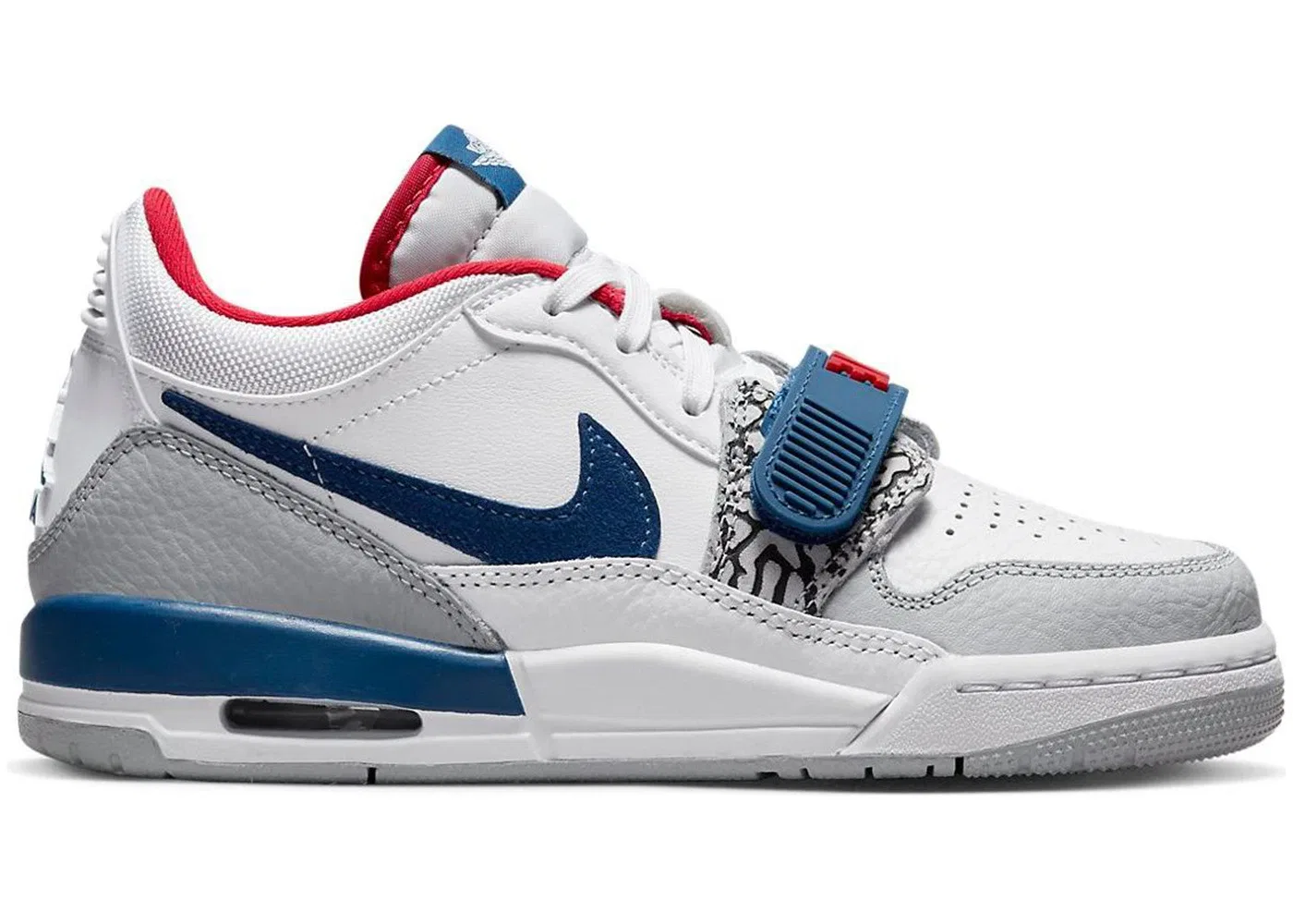 Детские кроссовки Lifestyle Jordan Legacy 312 Low Jordan, White Wolf Grey University Red French Blue