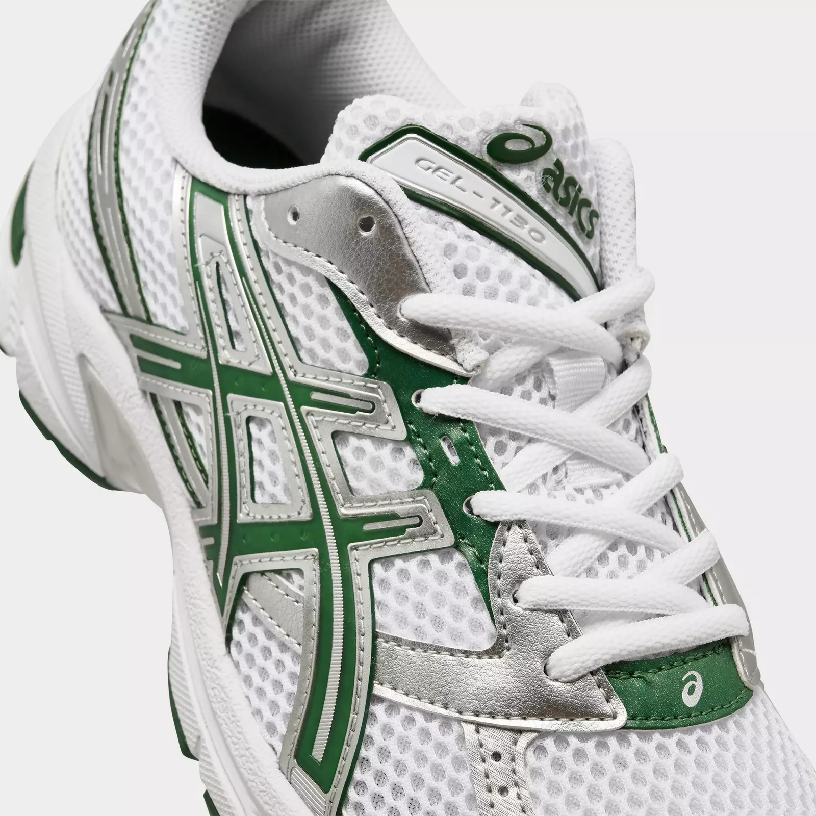 Кроссовки Women's ASICS GEL-1130 Casual, белый/зеленый — фото 2