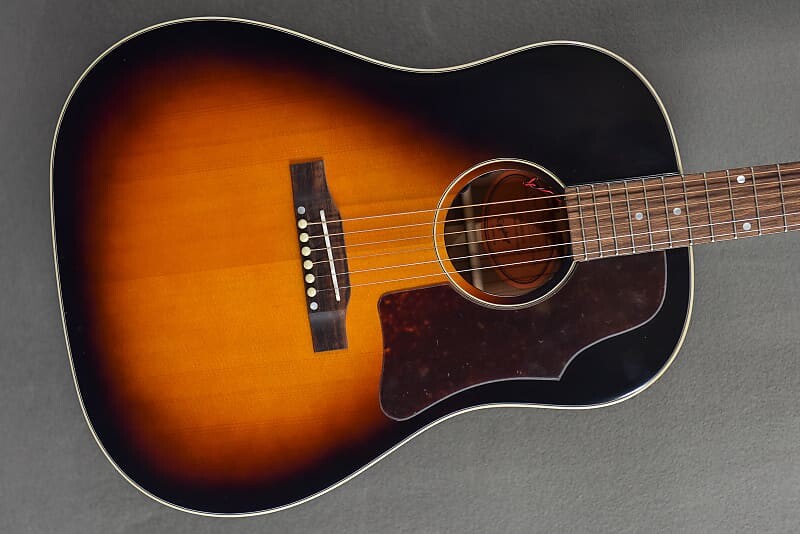 

"Inspired By Gibson" J-45 - Aged Vintage Sunburst Gloss Epiphone
