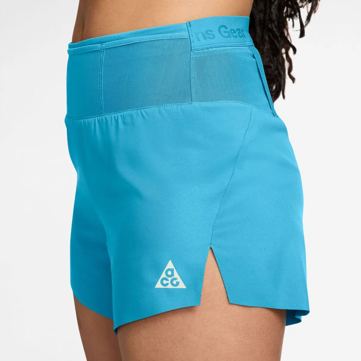 Женские шорты для бега Dri-FIT с принтом ACG Trail 4in AOP Short Nike, Baltic Blue Baltic Blue Summit White — фото 3