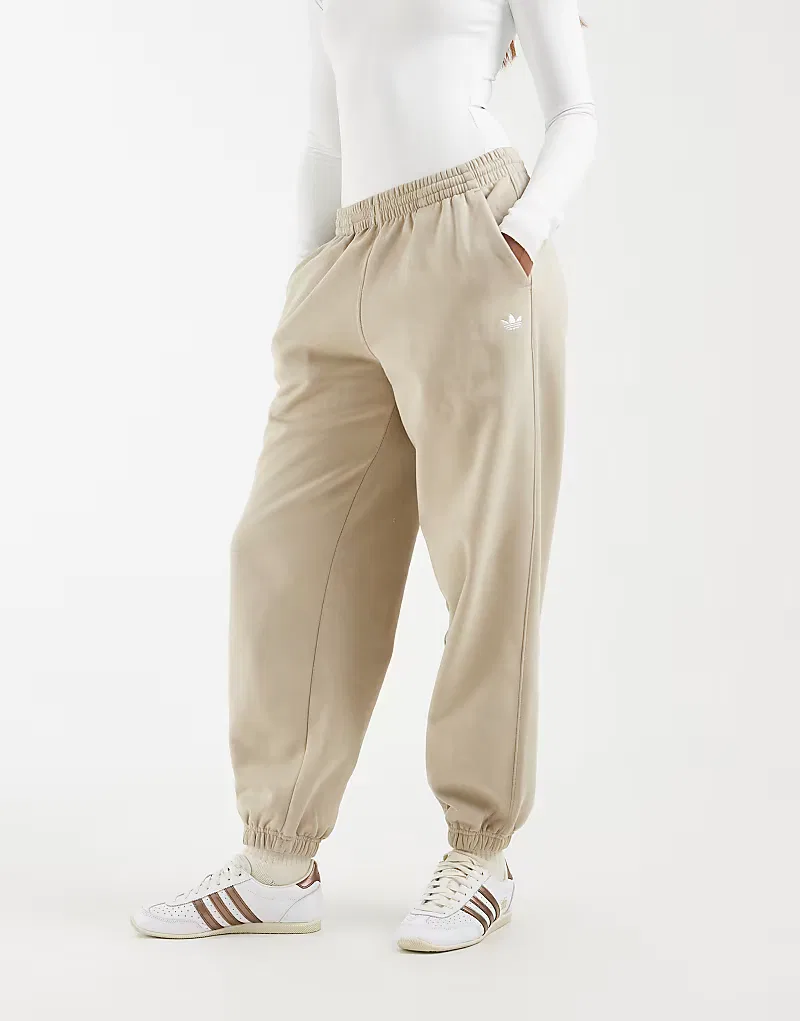 Свободные флисовые спортивные брюки Adidas Originals Essentials хаки, три — фото 2