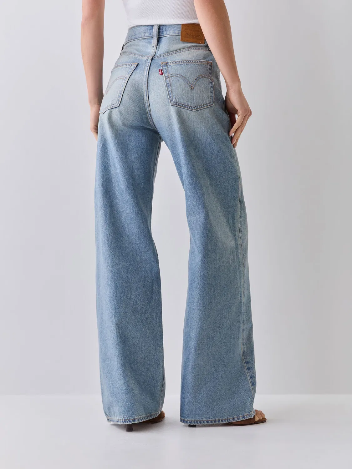 Джинсы клеш Ribcage Wide Leg Levi's, глянцевый синий — фото 3