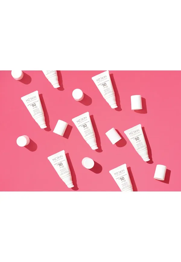Защитный крем от ультрафиолета Expert UV Protector SPF50 - защита от солнца 60 мл Mz Skin — фото 3