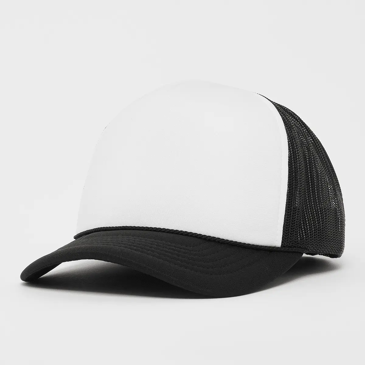 

Бейсболка Flexfit Foam Trucker Curved Visor, черно-белый