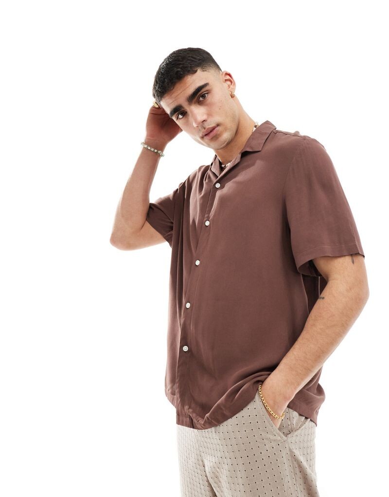 

Коричневая рубашка свободного кроя с воротником-стойкой ASOS DESIGN