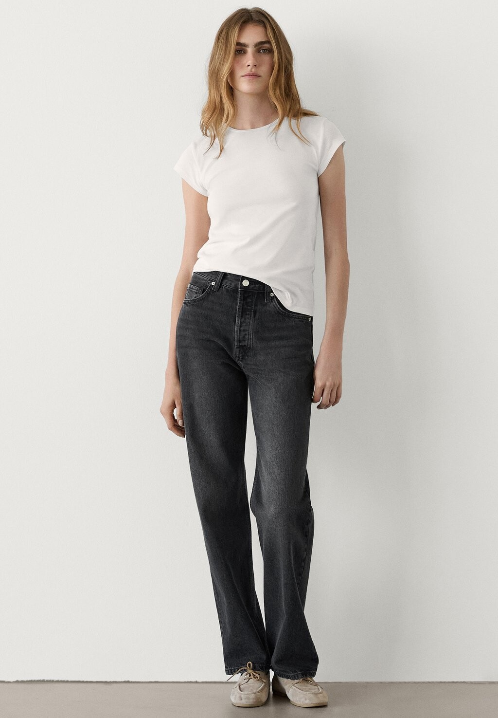 

Джинсы прямого кроя FADED EFFECT Massimo Dutti, черный