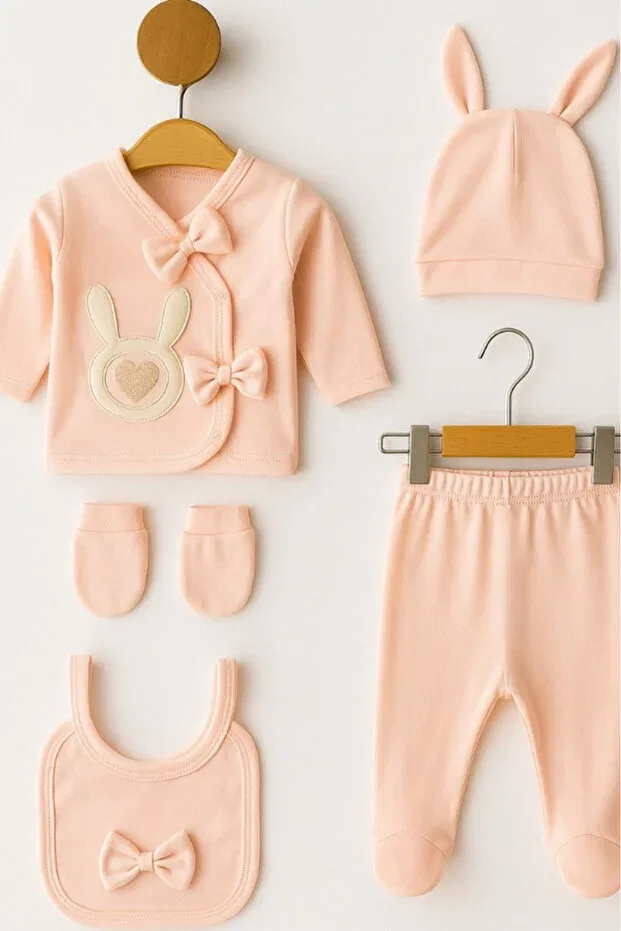 Детский комбинезон для новорожденных с принтом Organic baby girl rabbit patterned 5-piece jumpsuit hospital release newborn outfit baby bib Bamoola For Babies, Beige Rabbit — фото 2