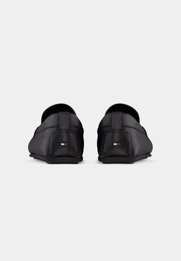 Лоферы Tommy Hilfiger Logo leather driver shoes moccasins, черный — фото 4