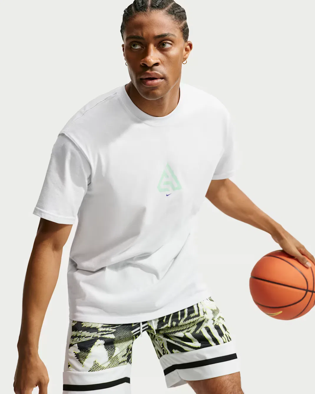 Мужская баскетбольная футболка Giannis Nike, Off White — фото 3