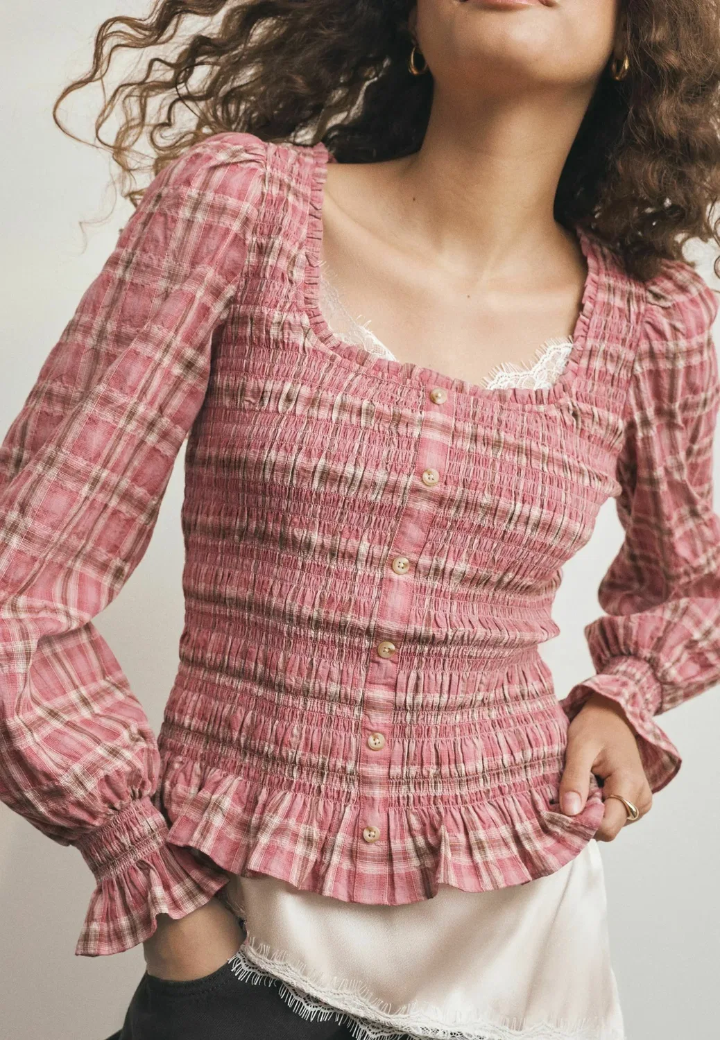 Блузка с длинными рукавами и присборенным верхом и квадратным вырезом Next, Pink Check — фото 2