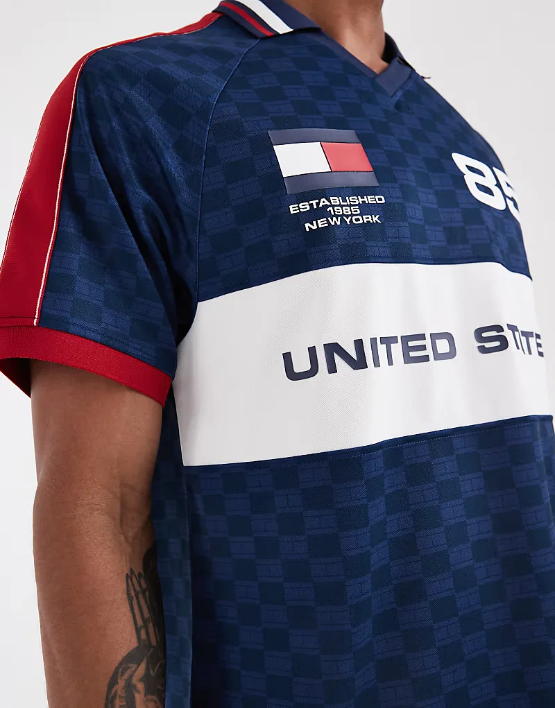Футболка сборной США по футболу Tommy Hilfiger с символикой чемпионата мира, темно-синяя — фото 3