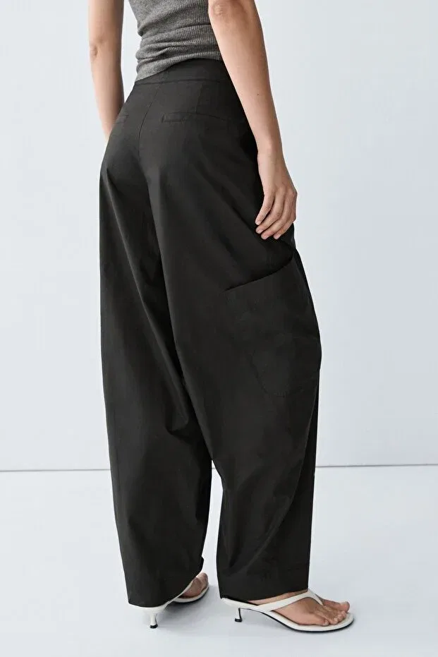 Женские джинсы-карго с завышенной талией Massimo Dutti, Black — фото 4