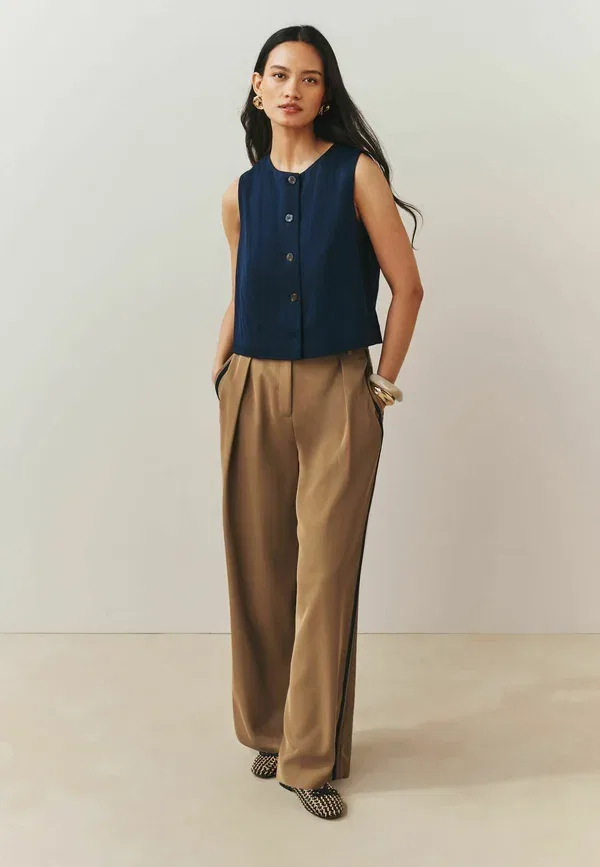 Брюки с эластичным поясом Tall fit elastic back side stripe wide leg trousers Next, tan brown, светло-коричневый — фото 2