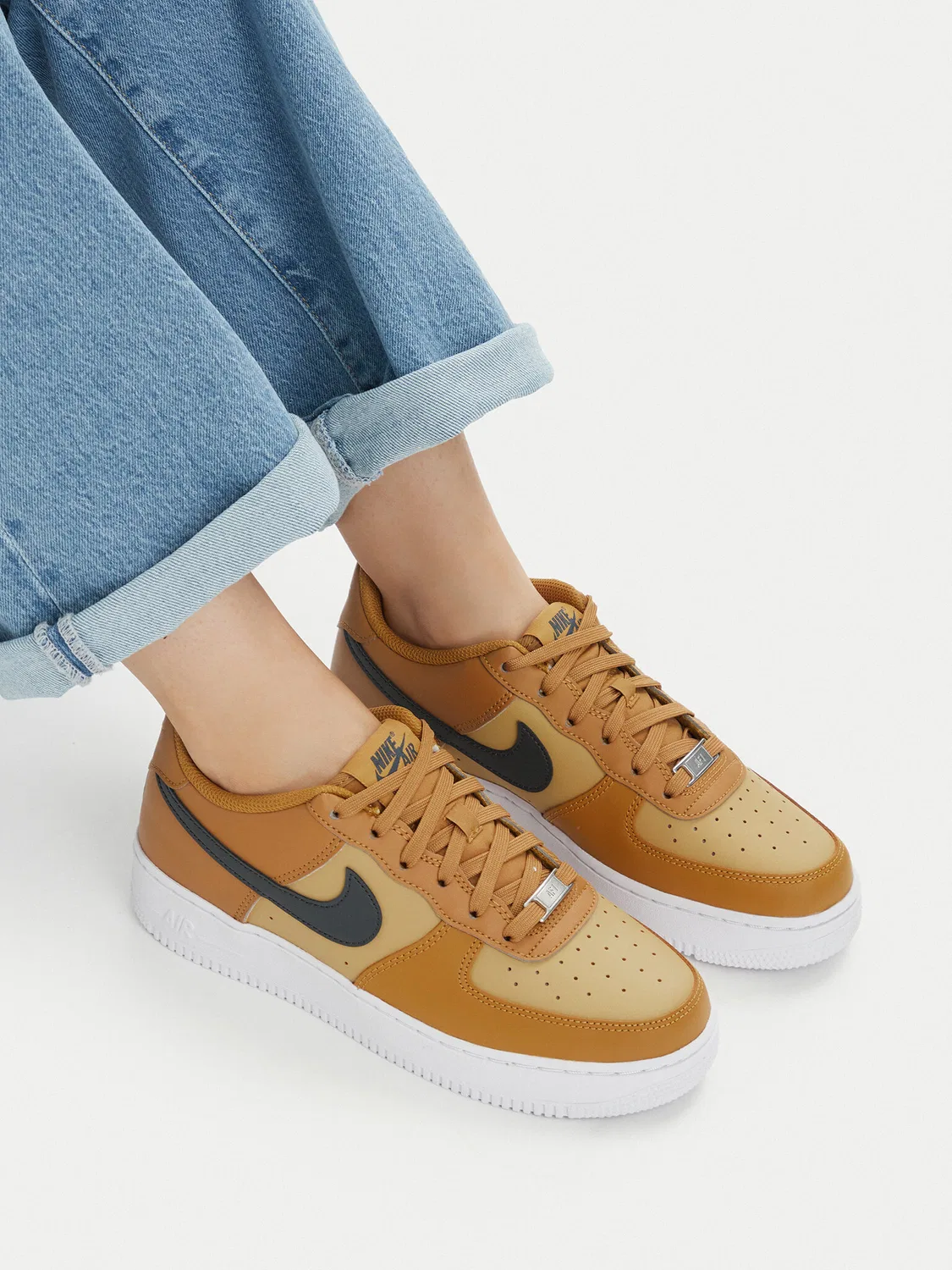 Кроссовки для мальчика Air Force (GS) Nike, коричневый