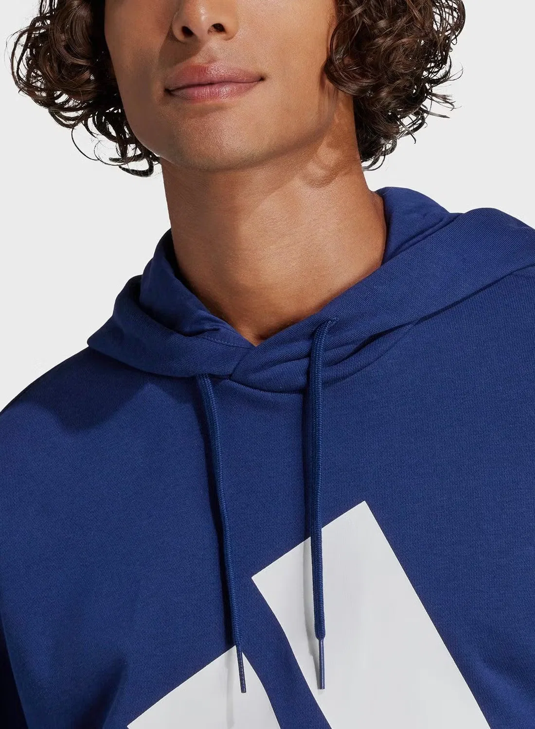 Худи с большим логотипом на груди Essentials Adidas, темно-синий — фото 3