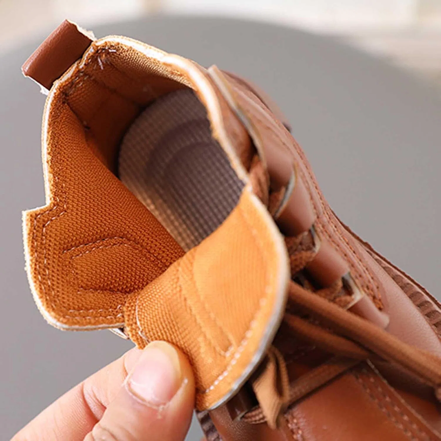 Детские ботинки для девочек на шнуровке с мехом SHOPESSA, Brown — фото 2