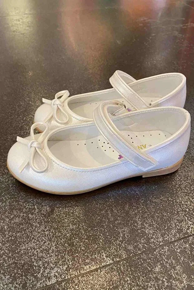 Детские балетки для девочек с коротким каблуком Moona Kids, Silver