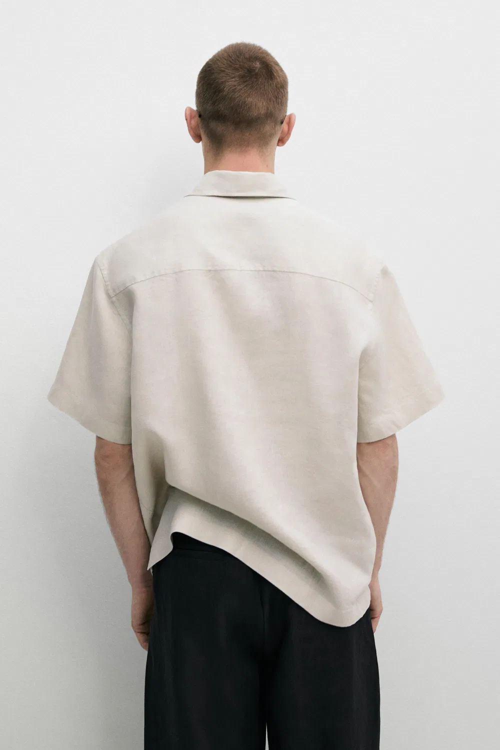 Рубашка с коротким рукавом, стандартный крой, 100% лен Massimo Dutti, бежевый — фото 3