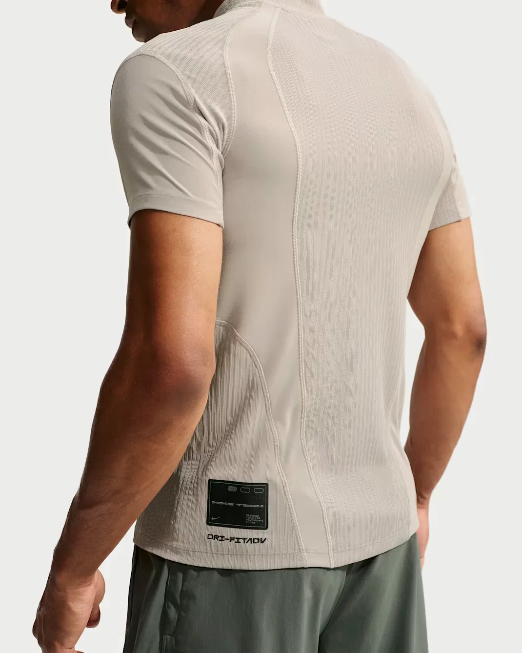 Мужская футболка с коротким рукавом Dri-FIT ADV Nike Tech, College Grey/Black — фото 2