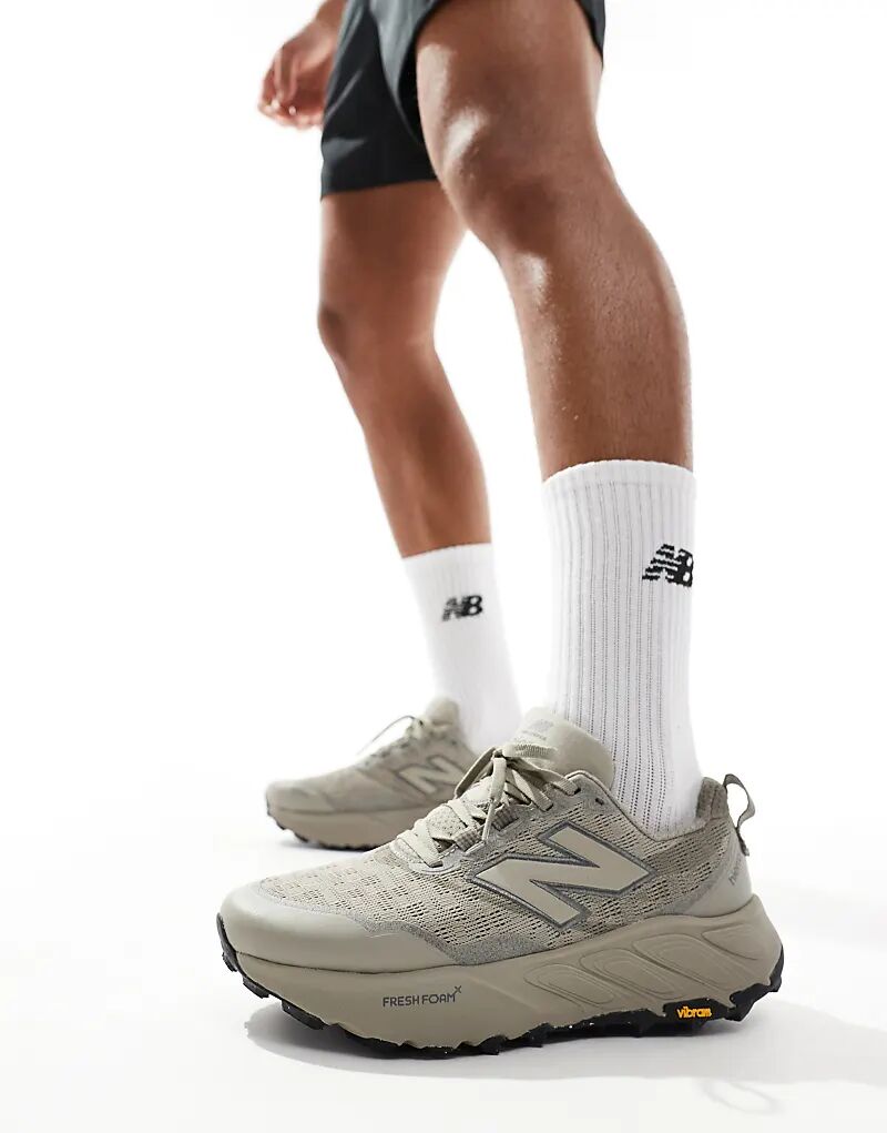

Кроссовки для бега New Balance Hier коричневого цвета
