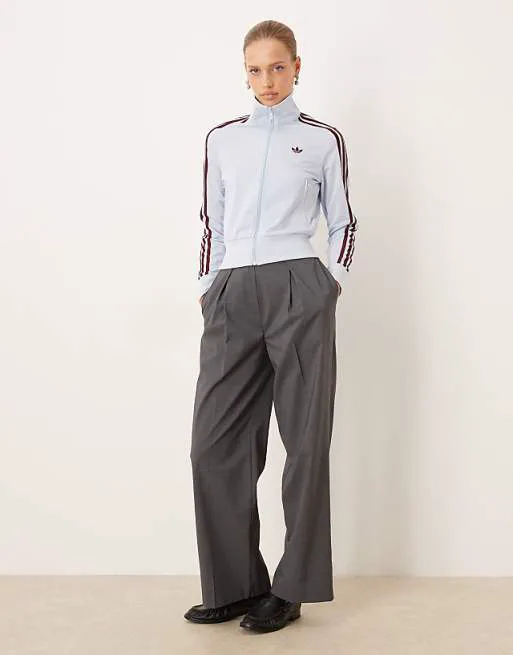 Классическая спортивная футболка синего и бордового цвета adidas Originals Firebird — фото 2