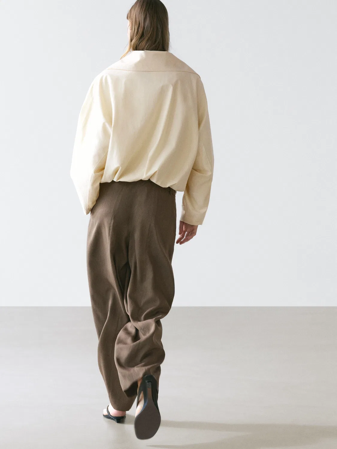 Свободные брюки с эластичным поясом Massimo Dutti, темно-зеленый — фото 4