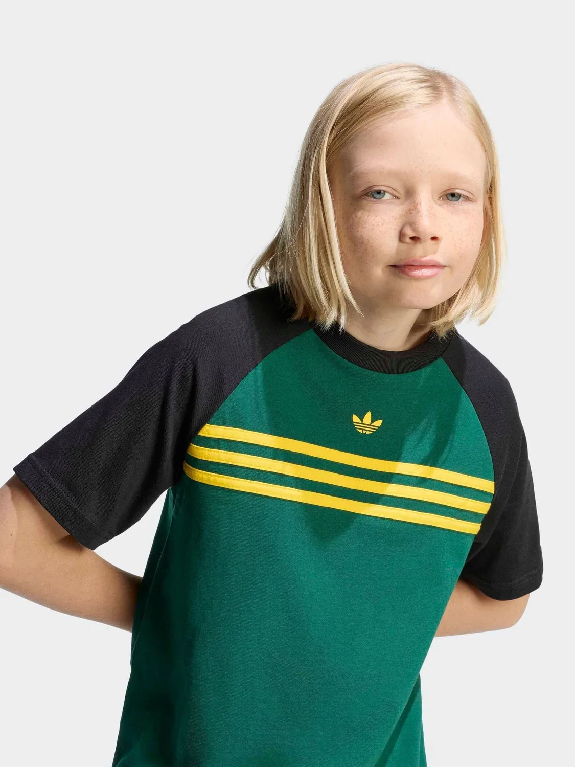 Футболка с тремя полосками adidas Originals, зеленый — фото 4
