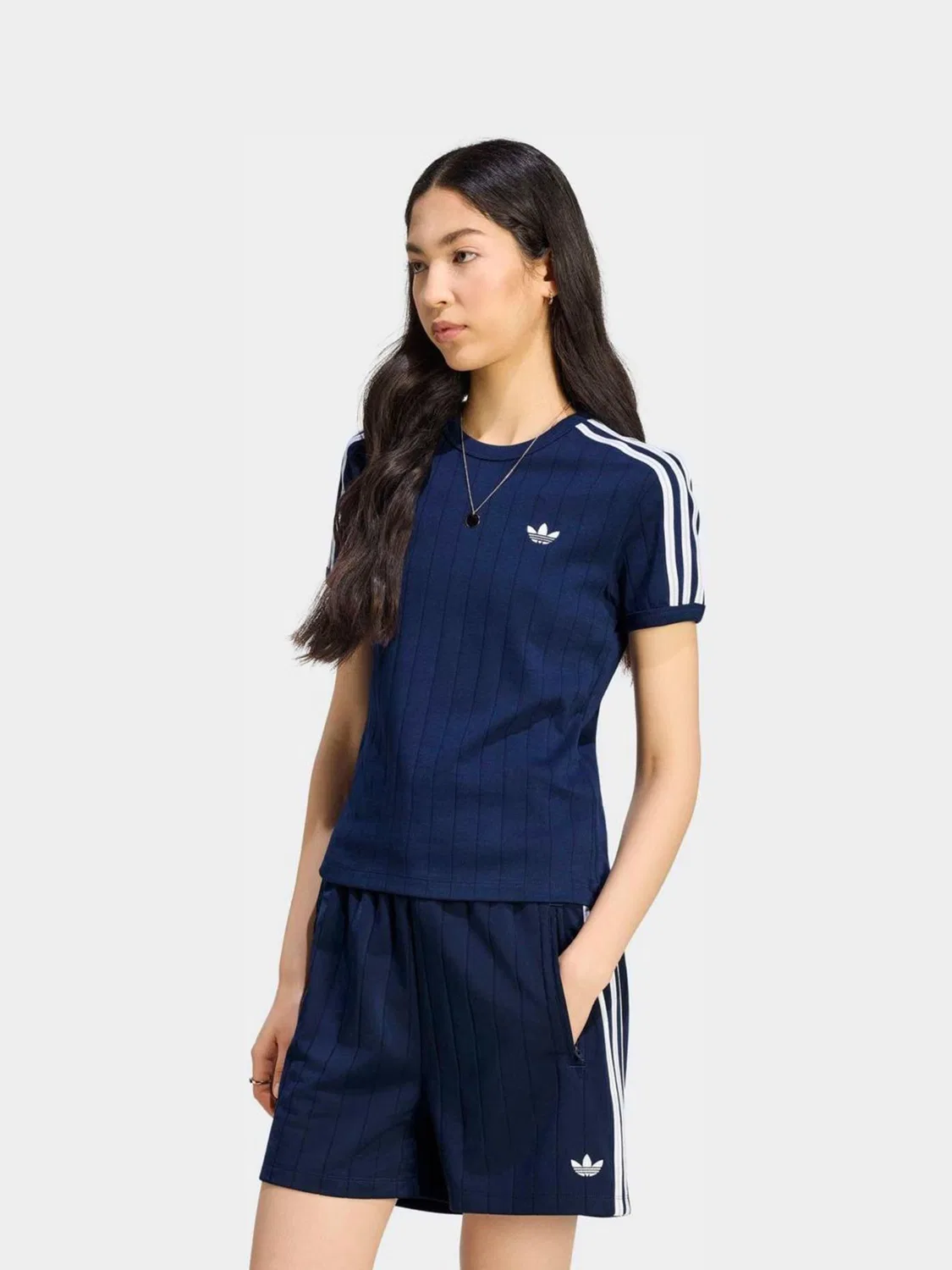 Футболка с полосками Slim Fit adidas Originals, темно-синий