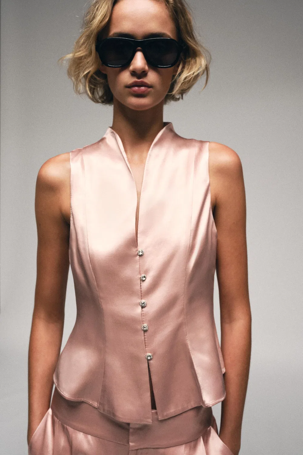 Атласный топ с пуговицами, украшенными стразами. ZARA, Pink — фото 2